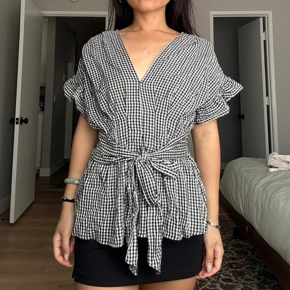 Max Studio black and white gingham blouse with tie waist. Size S